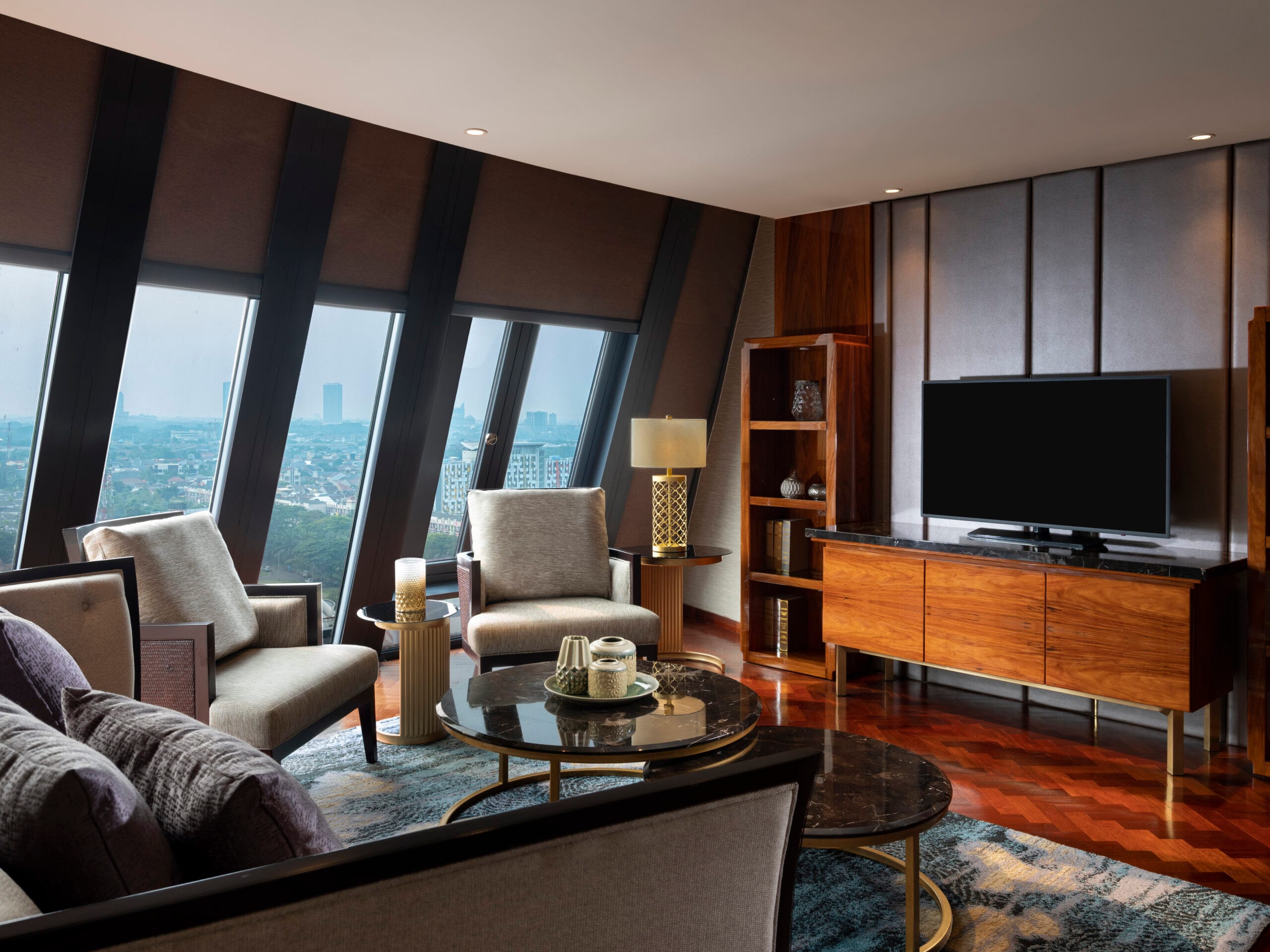 04 Copy of Solitaire Signature Suite - 2